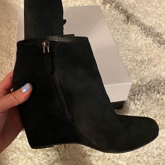 COPY - dolce vita “Garim” black suede ankle bootie wedge - Picture 4 of 7